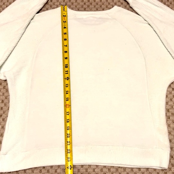 Women’s Rip Curl sweater, med, white, soft/ comfy, used but babied. - Picture 8 of 8